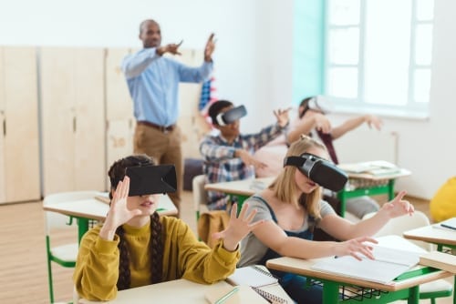 Virtual Reality Technology: Changing the Education Industry Rapidly